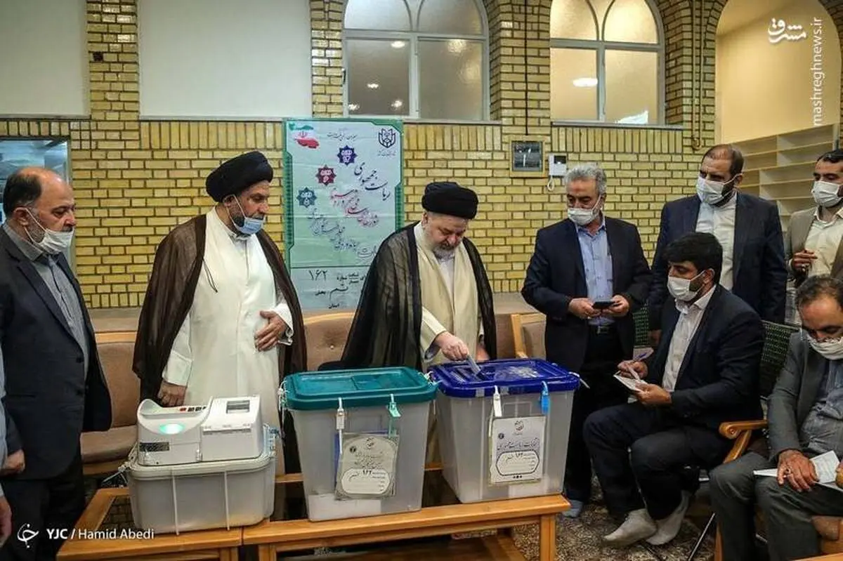 حضور نماینده آیت الله سیستانی در ایران پای صندوق رای