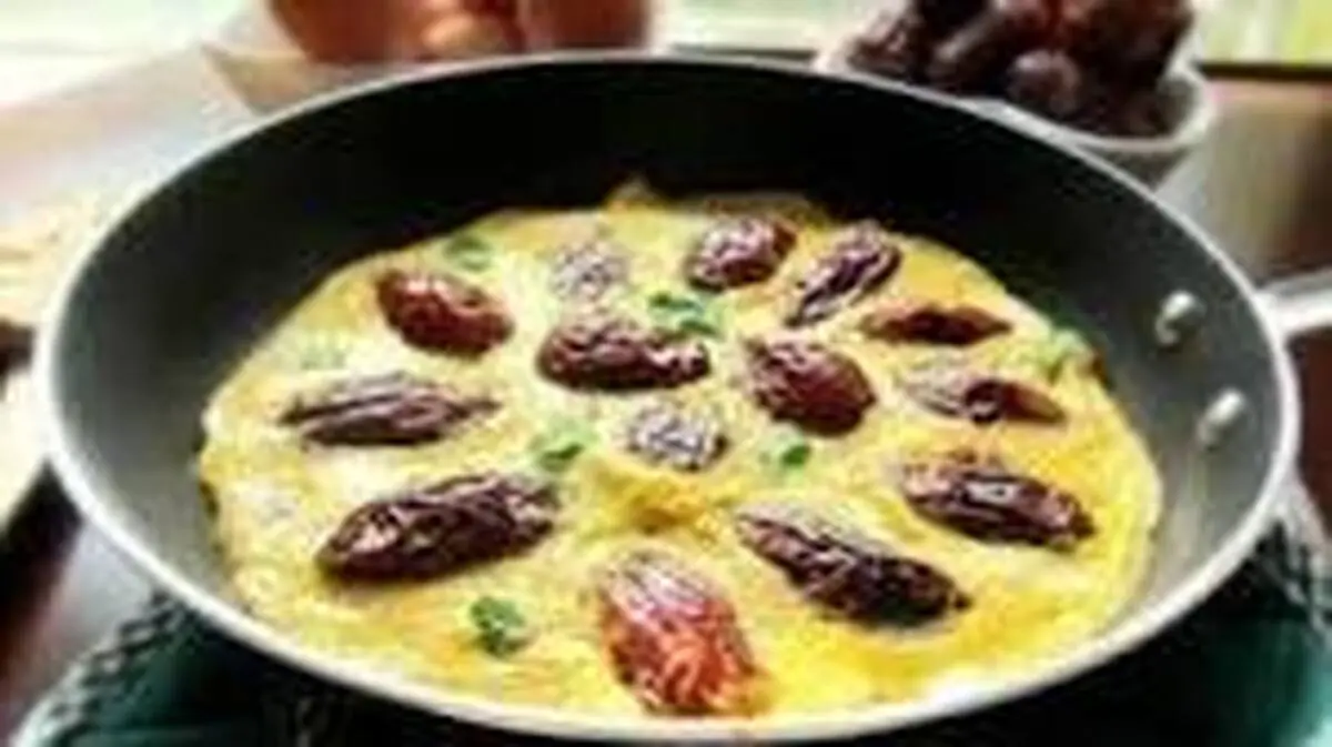 “خاگینه خرما”، غذایی مقوی برای صبحانه