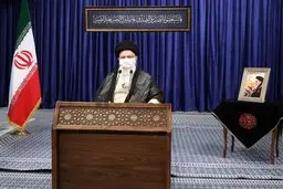 رهبری  |   اقتصاد، معطل انتخابات فلان کشور نماند 