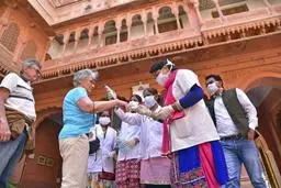 
شمار قربانیان ویروس کرونا در هند به ۱۷ نفر رسید
