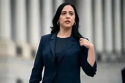 یاسمن انصاری، نماینده ایرانی تبار کنگره در صحن مجلس نمایندگان: ایرانی از تغییر نام تاریخی خلیج فارس خشمگین است! +ویدئو