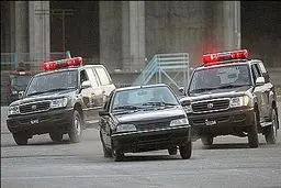 تعقیب و گریز نفس‌گیر پلیسی در خیابان‌های شهرک غرب تهران 