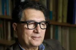 مسعود بهنود: مردان با غیرت سپاهی و ارتشی در جنگ با اسرائیل بیش از حد توقع ظاهر شدند + ویدئو