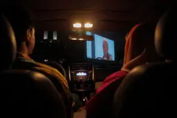  نمایش فیلم سینمایی خروج در پارکینگ شماره ۳ برج میلاد تاشب قدر تمدید شد 