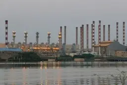 بایدن به دنبال اعمال تحریم‌های سخت‌تر نفتی علیه ایران