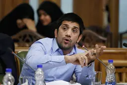 علیرضا دبیر: در کشتی فن‌هایی مثل شتر کُش، سگ بند یا گوسفند انداز هم داریم + فیلم 