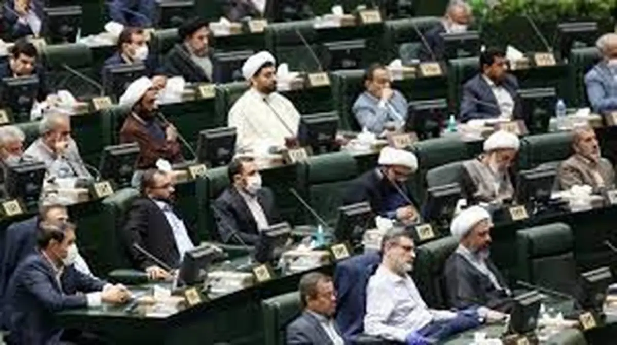 طرح نمایندگان مجلس: تعیین 5 سال زندان برای فیلم برداری از اعدام یا قطع عضو 
