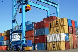 ۱۸ میلیارد دلار واردات کالای اساسی 