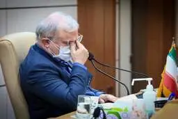 
اگر واقعا اختیاری ندارد، چرا کنار نمی رود؟/آغاز مبارزه با کرونا، با گلایه از مردم
