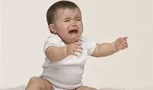 آرام کردن گریه کودک با ماساژ خاص کف پا | چگونه گریه کودک را آرام کنیم؟ +ویدئو