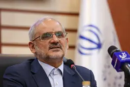 وزیر آموزش و پرورش: به احترام معلم آستارایی می‌ایستم 