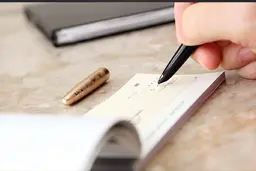 
بانک مرکزی  |   صدور چک در وجه حامل از ۲۲ آذر ممنوع است
