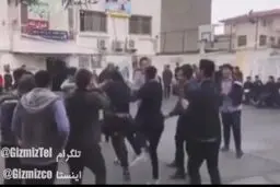 رقص محلی دانش‌آموزان دبیرستانی در مدرسه‌ای در شمال کشور+ویدئو 