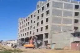 لحظه ریزش ساختمان به علت حذف ستون+ویدئو
