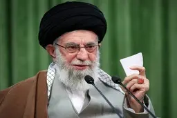 در دنیای امروز، فضای مجازی زیر کلید مستکبران است | مسئولین کشور به‌نحوی عمل کنند که دشمن نتواند به هر شکل و هر جا که اراده کرد، در فضای مجازی برخورد کند