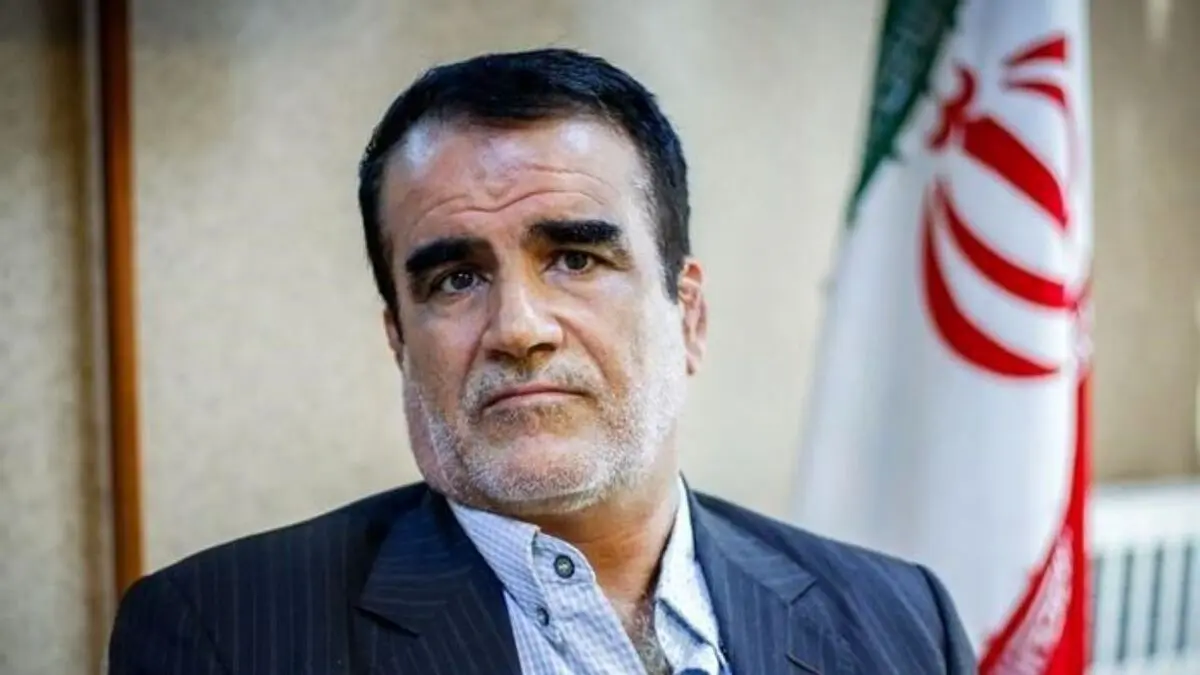  کاندیداها به جای برنامه از شعار استفاده می‌کنند