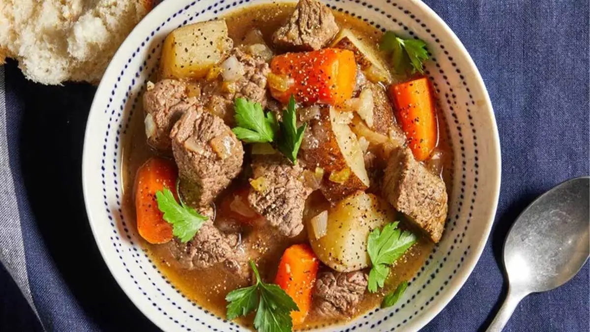 طرز تهیه تاس کباب ایرانی از سیر تا پیاز به سبک نجف دریابندی | بهترین روش پخت تاس کباب ایرانی