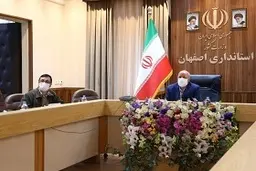 استاندار اصفهان  |   فرزندان دارای مادر ایرانی و پدرخارجی شناسنامه دریافت می‌کنند