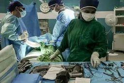 انجام پیوند عصب ۸۰ سانتی‌متری به دست کودک ۷ ساله +تصاویر