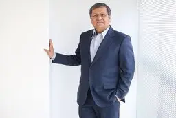 همتی با نظر خبرگان حوزه بانکی و رای اعتماد دولت، رئیس بانک‌ مرکزی شد