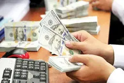 دلار بر قله ۹ ماهه
