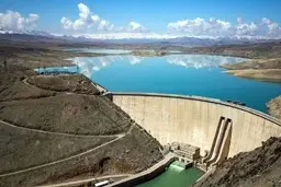 کاهش ۳۸ درصدی ورودی آب به سدهای کشور  | بارندگی‌های اخیر هم گره‌گشا نبود