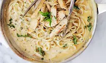 طرز تهیه پاستا آلفردو رستورانی | این پاستا فقط یک تابه میخواد! 