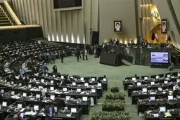 
مجوز مجلس به دولت برای گرفتن ۵ میلیارد دلار وام از روسیه

