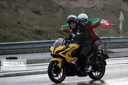 موتور سواری زنان در حاشیه مراسم روز قدس!