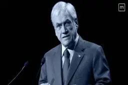 رئیس جمهور شیلی برای گرفتن سلفی بدون ماسک ۳۵۰۰ دلار جریمه شد.