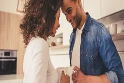 ۴ روش بسیار موثر با استفاده از زبان بدن برای بهتر کردن رابطه با شریک عاطفی