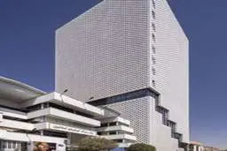 پلاسکوی جدید هنوز تاییدیه ایمنی از آتش نشانی ندارد