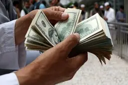 
قیمت دلار در صرافی‌های بانکی، امروز ۲۱ فروردین ۱۴۰۱ اعلام شد
 