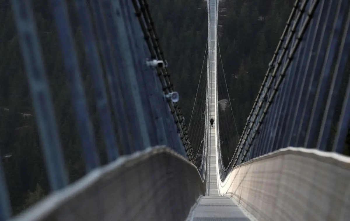 طولانی ترین پل جهان در کدام  کشور است ؟