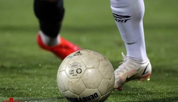 پول مفت و بی حساب، فوتبال ایران را به سقوط اخلاقی کشاند |  آن فوتبال قشنگ و تمیز قدیم کجا ، این فوتبال بی ادب و هتاک امروز کجا؟