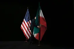 آنهایی که برجام را خیانت نامیدند ؛چگونه می‌توانند برای حفظ آن پای میز مذاکره بنشینند؟