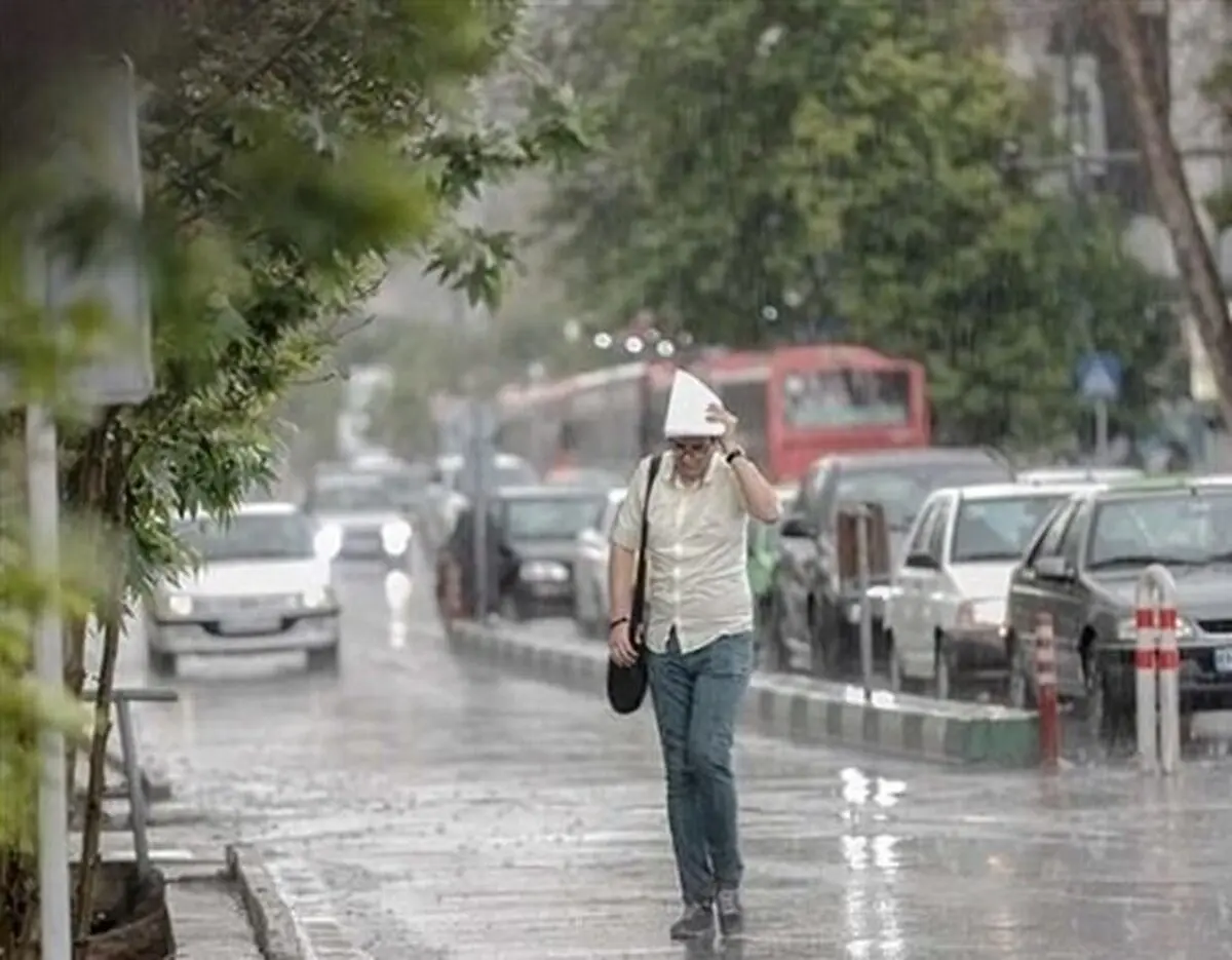 رگبار و کاهش دما در تهران
