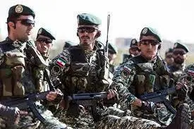 ارتش: با فرماندهی رهبر انقلاب در خط مقدم دفاع از ملت ایستاده‌ایم

