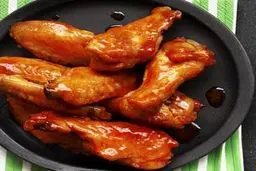 دیگه از بیرون بال مرغ کبابی نخر وقتی انقدر گرونه! | خودت توی خونه با کم ترین هزینه بال مرغ کبابی درست کن! | طرز تهیه بال مرغ کبابی + ویدئو