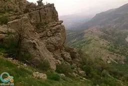 کوه مانشت برای سومین روز در آتش می‌سوزد | آتش سوزی ادامه دار در ایلام +ویدئو