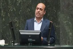 نماینده مجلس: نزدیک به ۶ ماه است که بانک‌ها وامی پرداخت نمی‌کنند