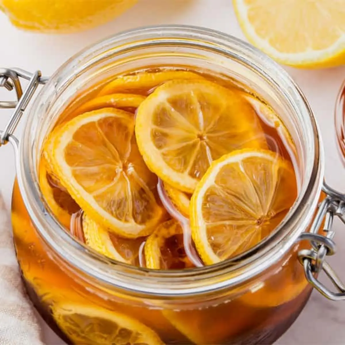ترفندی ساده و آسان برای تهیه لیمو عسلی خانگی | طرز تهیه لیمو عسلی را یاد بگیرید