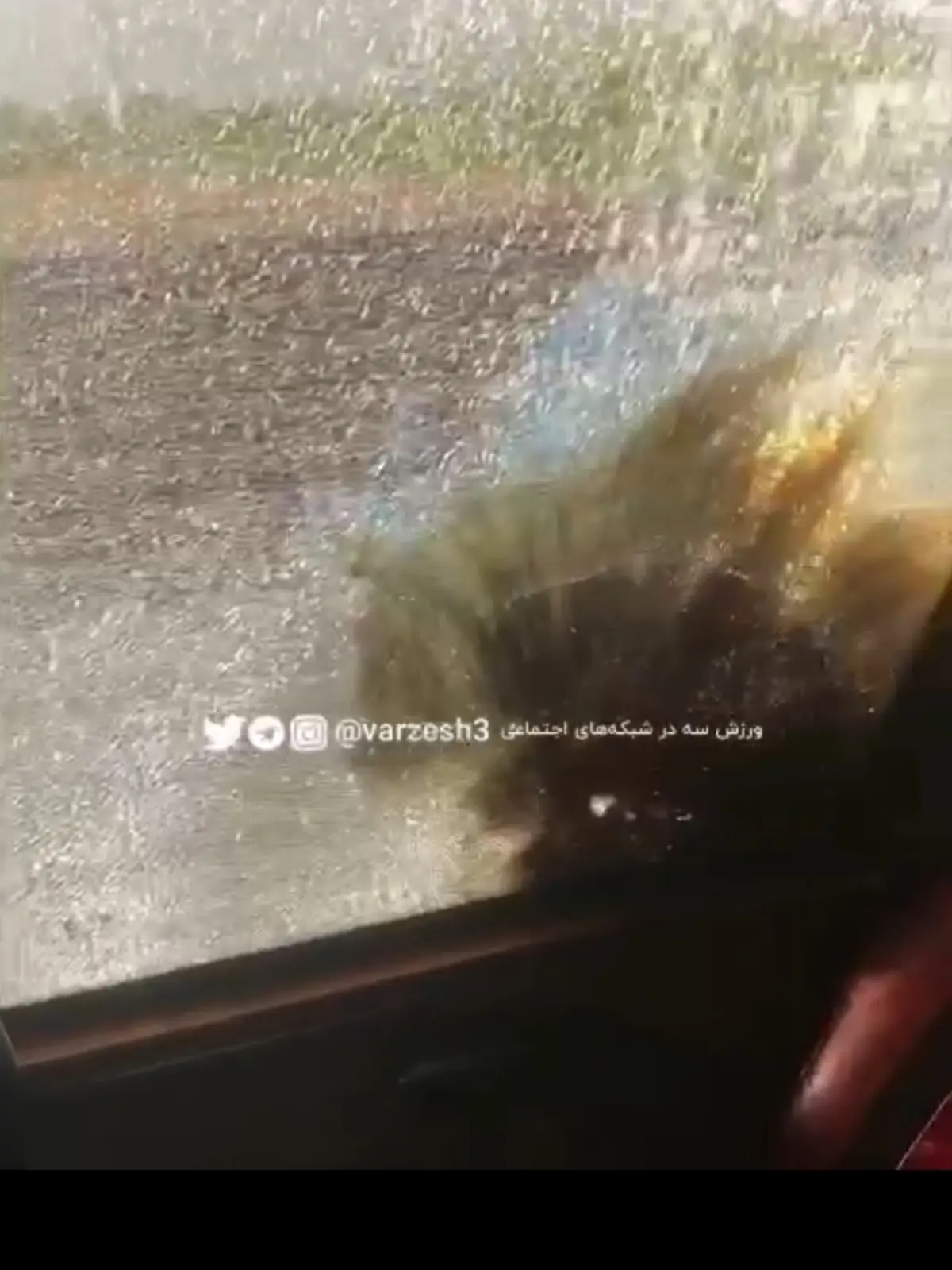 حمله به اتوبوس پرسپولیس با نارنجک در اصفهان + ویدئو