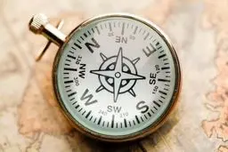 راز قطب‌نمای مغناطیسی خلبانان بریتانیایی | قطب‌نمای جنگی که با آهنربا کار می‌کرد! +ویدئو