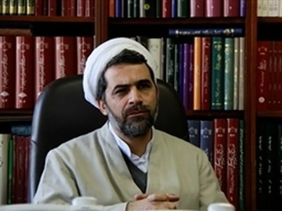 واکنش رسول جعفریان به اقدام عجیب یک روحانی مروج طب سنتی در آتش زدن یک کتاب علمی پزشکی 