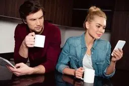 متولدین کدام ماه بسیار غیرتی هستند ؟ | در انتخاب همسر خود دقت کنید