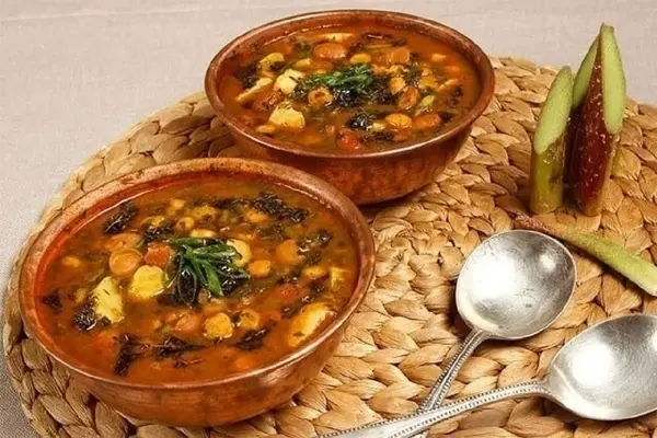 طعم اصیل و سنتی آذربایجان در یک غذای محلی | طرز تهیه آش میوه اردبیلی +ویدئو