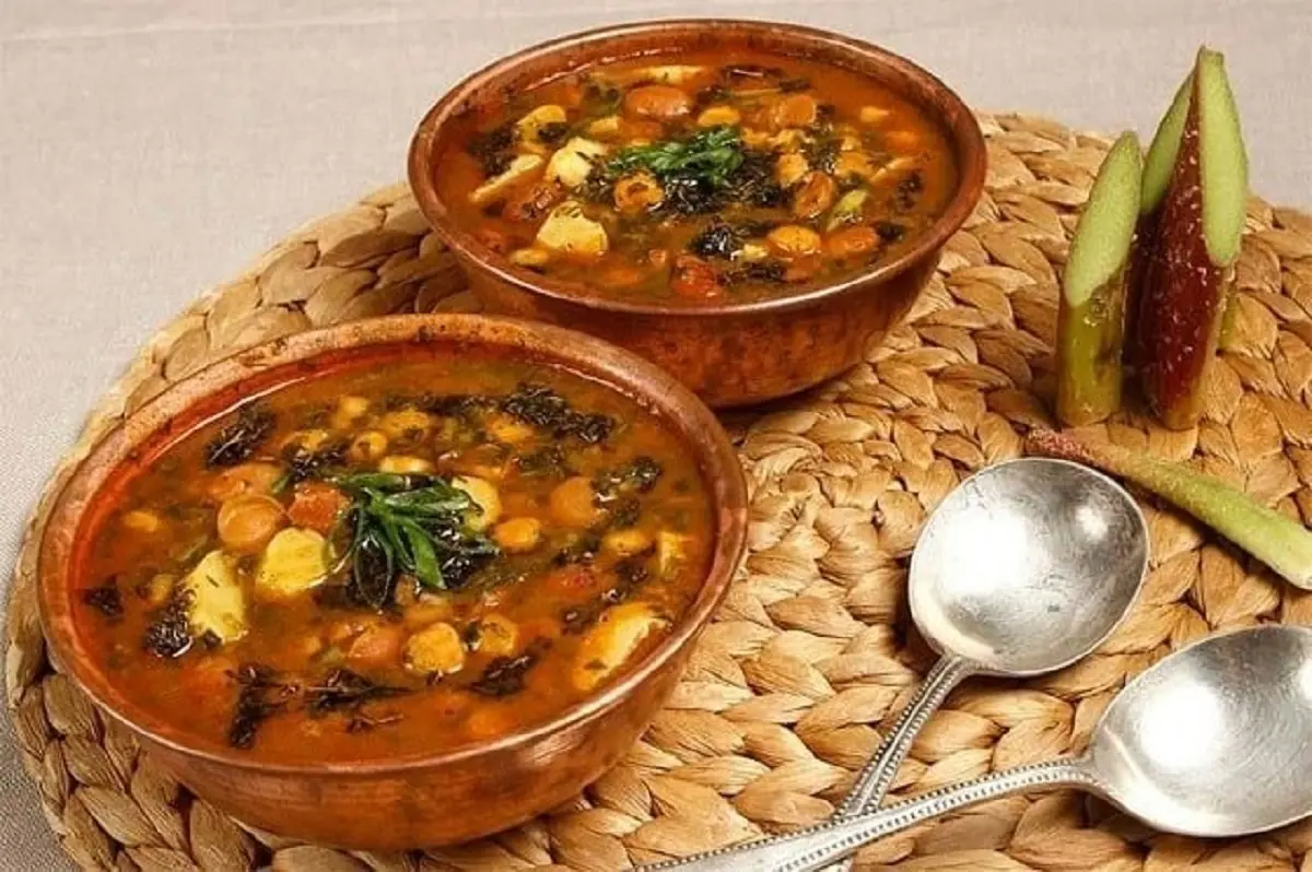 طعم اصیل و سنتی آذربایجان در یک غذای محلی | طرز تهیه آش میوه اردبیلی +ویدئو