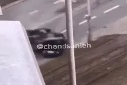 له شدن یک خودرو و سرنشین آن توسط تانک روسی!+ویدئو