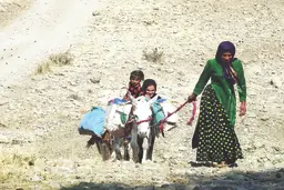 دیگر زنی خودش را نکشت | کمک‌ها موجب شد خودسوزی زنان دیشموک کمتر شود